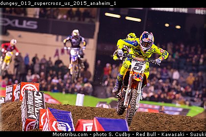 dungey_013_supercross_us_2015_anaheim_1.jpg