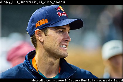 dungey_001_supercross_us_2015_phoenix.jpg
