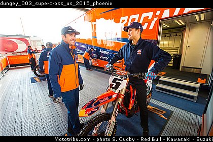 dungey_003_supercross_us_2015_phoenix.jpg