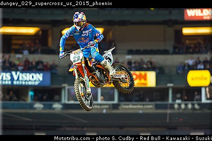 dungey_029_supercross_us_2015_phoenix.jpg
