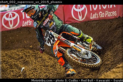 short_002_supercross_us_2015_phoenix.jpg