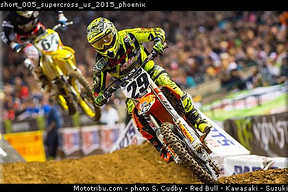 short_005_supercross_us_2015_phoenix.jpg