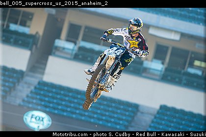 bell_005_supercross_us_2015_anaheim_2.jpg