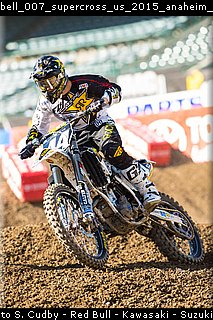 bell_007_supercross_us_2015_anaheim_2.jpg