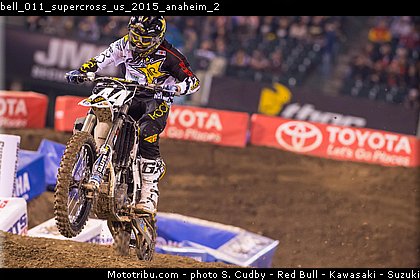 bell_011_supercross_us_2015_anaheim_2.jpg