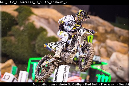 bell_012_supercross_us_2015_anaheim_2.jpg
