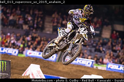 bell_013_supercross_us_2015_anaheim_2.jpg