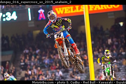 dungey_016_supercross_us_2015_anaheim_2.jpg
