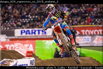 dungey_029_supercross_us_2015_anaheim_2.jpg