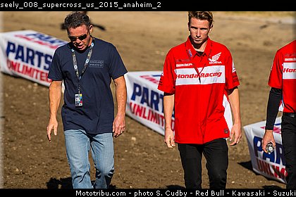 seely_008_supercross_us_2015_anaheim_2.jpg
