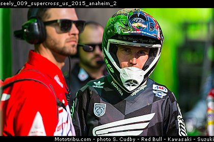 seely_009_supercross_us_2015_anaheim_2.jpg