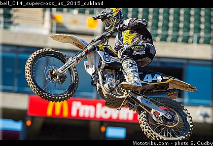 bell_014_supercross_us_2015_oakland.jpg