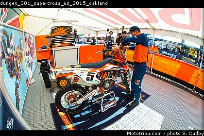 dungey_001_supercross_us_2015_oakland.jpg