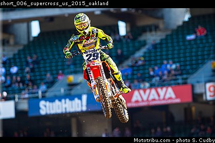 short_006_supercross_us_2015_oakland.jpg