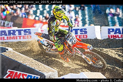 short_009_supercross_us_2015_oakland.jpg