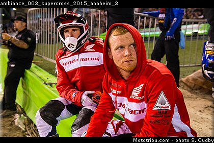 ambiance_003_supercross_2015_anaheim_3.jpg
