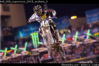 bell_008_supercross_2015_anaheim_3.jpg