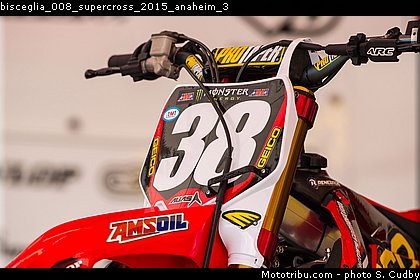 bisceglia_008_supercross_2015_anaheim_3.jpg