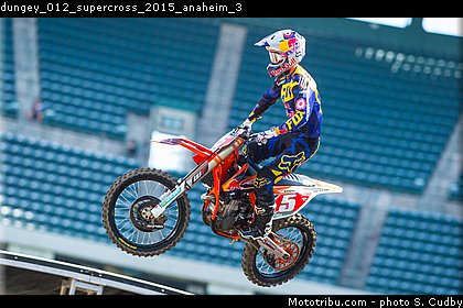 dungey_012_supercross_2015_anaheim_3.jpg