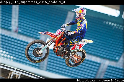 dungey_014_supercross_2015_anaheim_3.jpg