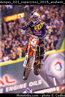 dungey_022_supercross_2015_anaheim_3.jpg