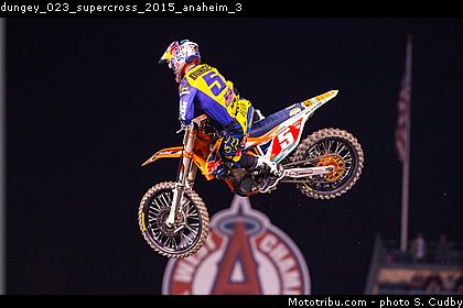 dungey_023_supercross_2015_anaheim_3.jpg