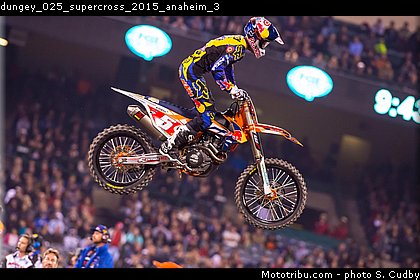 dungey_025_supercross_2015_anaheim_3.jpg