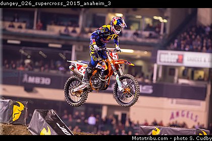 dungey_026_supercross_2015_anaheim_3.jpg