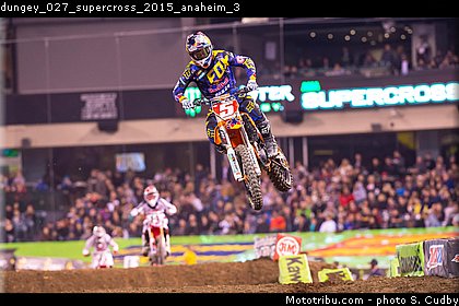 dungey_027_supercross_2015_anaheim_3.jpg