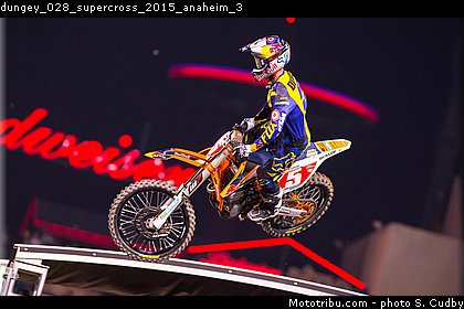 dungey_028_supercross_2015_anaheim_3.jpg