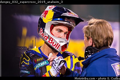 dungey_032_supercross_2015_anaheim_3.jpg