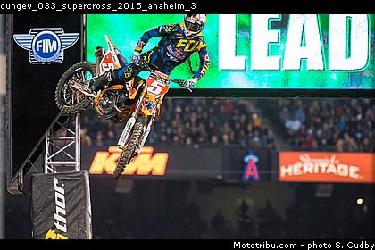 dungey_033_supercross_2015_anaheim_3.jpg