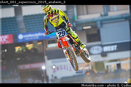 short_001_supercross_2015_anaheim_3.jpg