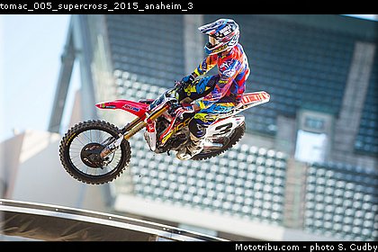 tomac_005_supercross_2015_anaheim_3.jpg