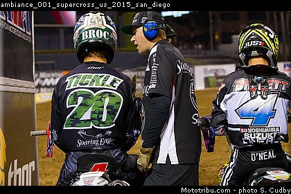 ambiance_001_supercross_us_2015_san_diego.jpg