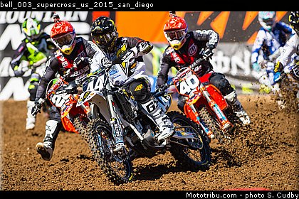 bell_003_supercross_us_2015_san_diego.jpg