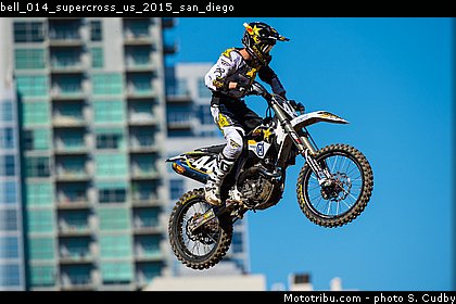 bell_014_supercross_us_2015_san_diego.jpg