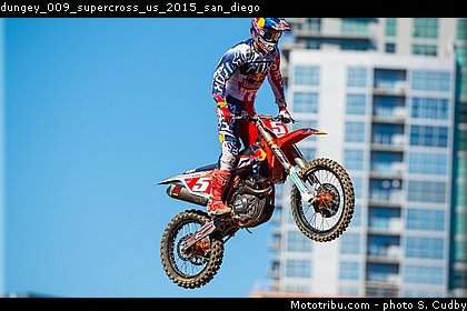 dungey_009_supercross_us_2015_san_diego.jpg