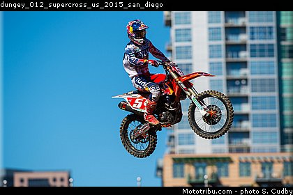 dungey_012_supercross_us_2015_san_diego.jpg