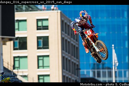 dungey_016_supercross_us_2015_san_diego.jpg