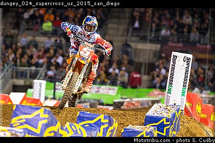 dungey_024_supercross_us_2015_san_diego.jpg