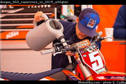 dungey_002_supercross_us_2015_arlington.jpg