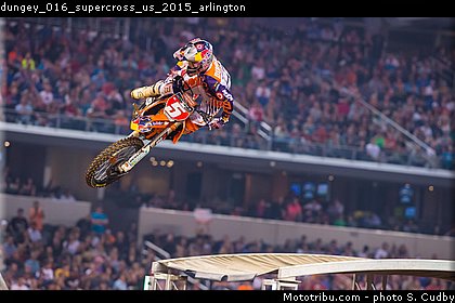 dungey_016_supercross_us_2015_arlington.jpg