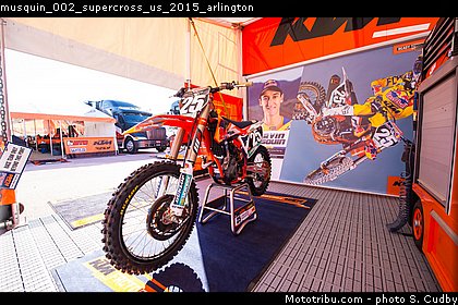 musquin_002_supercross_us_2015_arlington.jpg
