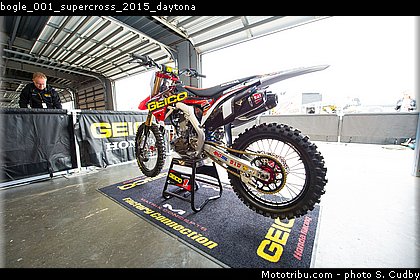 bogle_001_supercross_2015_daytona.jpg