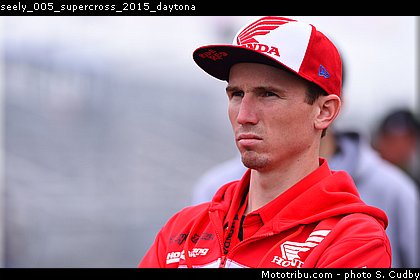 seely_005_supercross_2015_daytona.jpg