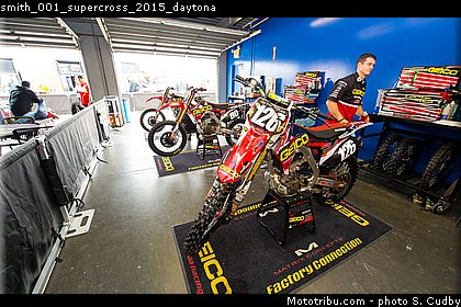 smith_001_supercross_2015_daytona.jpg
