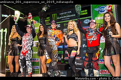 ambiance_001_supercross_us_2015_indianapolis.jpg