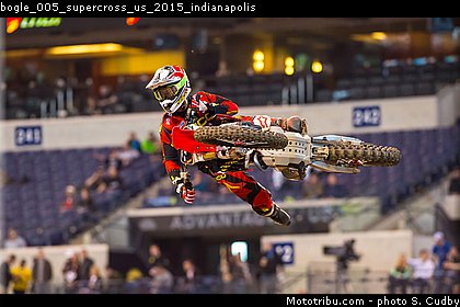 bogle_005_supercross_us_2015_indianapolis.jpg