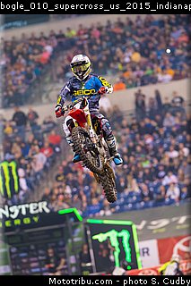 bogle_010_supercross_us_2015_indianapolis.jpg